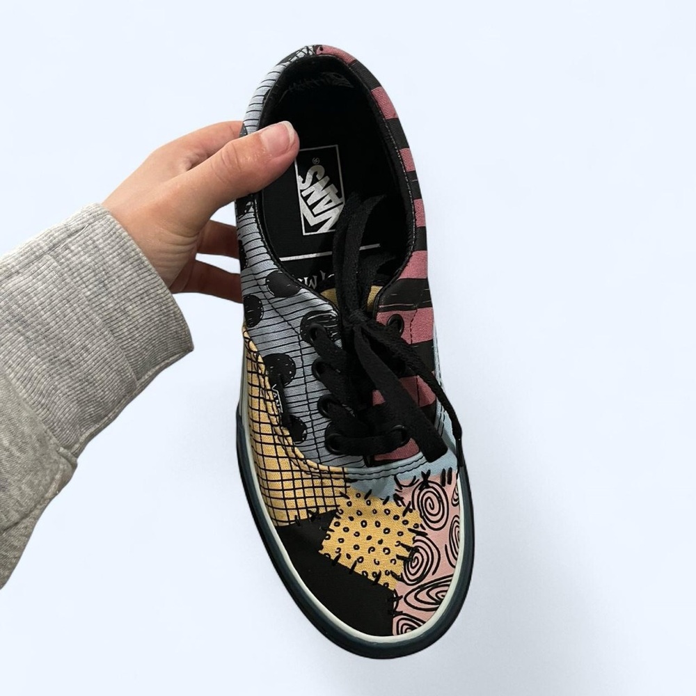 Women’s Canvas Platform Sneakers in Multi-Color - Picture 4 of 5